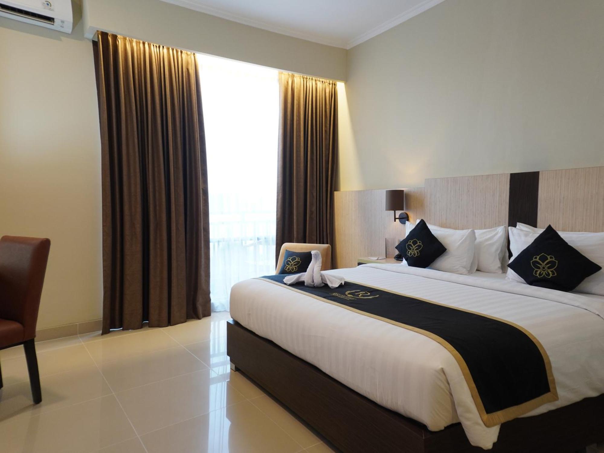 Riss Hotel Malioboro Джокякарта Екстериор снимка